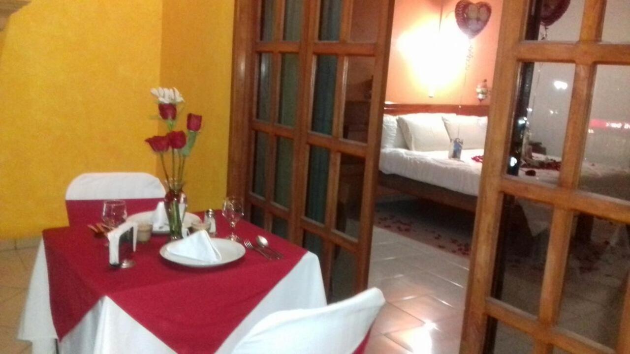 Hotel Arcos Del Parque Acayucan ภายนอก รูปภาพ