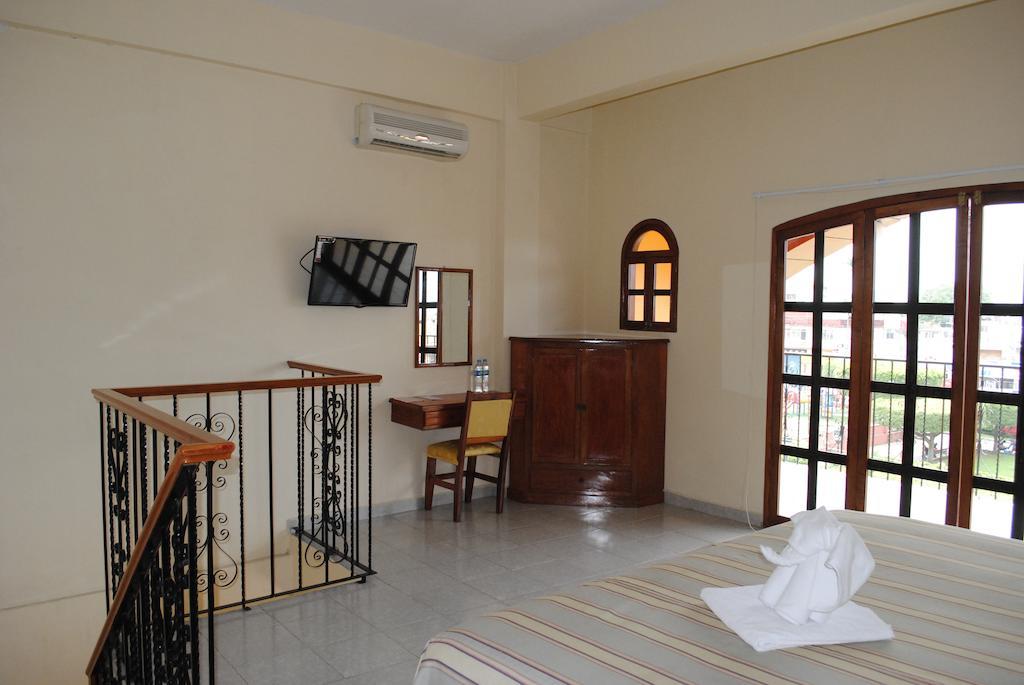 Hotel Arcos Del Parque Acayucan ห้อง รูปภาพ