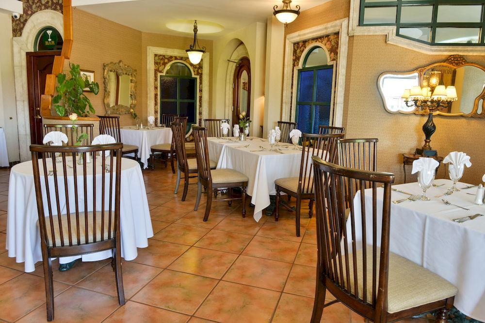 Hotel Arcos Del Parque Acayucan ภายนอก รูปภาพ