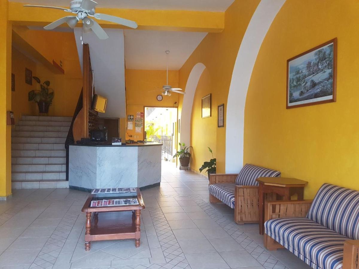 Hotel Arcos Del Parque Acayucan ภายนอก รูปภาพ