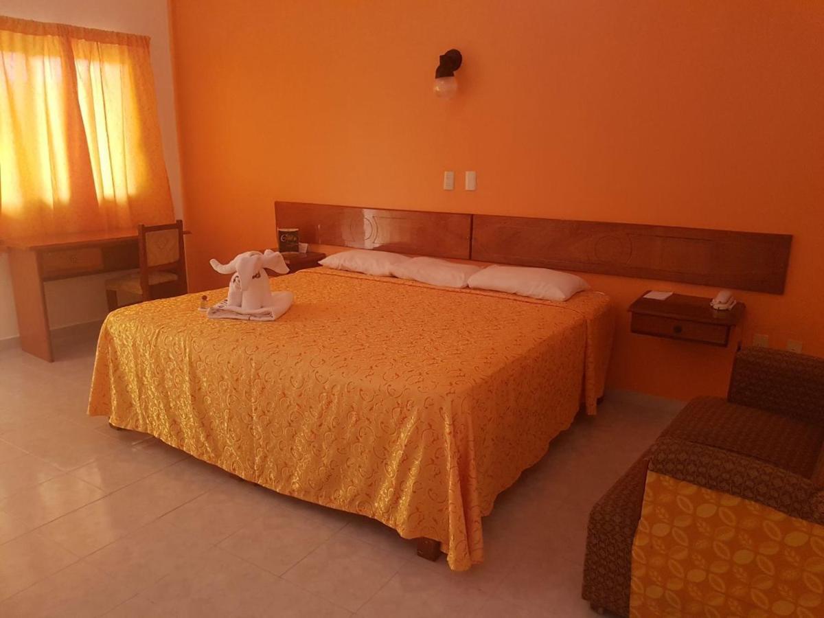 Hotel Arcos Del Parque Acayucan ภายนอก รูปภาพ