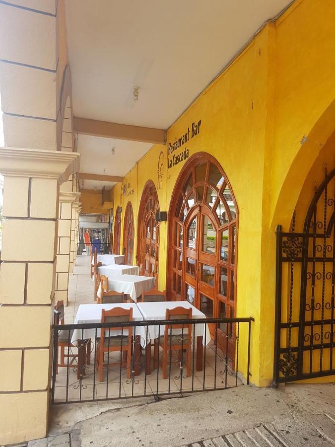 Hotel Arcos Del Parque Acayucan ภายนอก รูปภาพ
